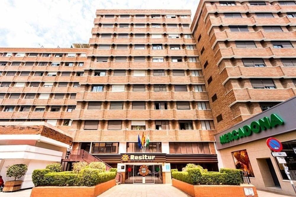Triana In Hotel 24H Севилья Экстерьер фото